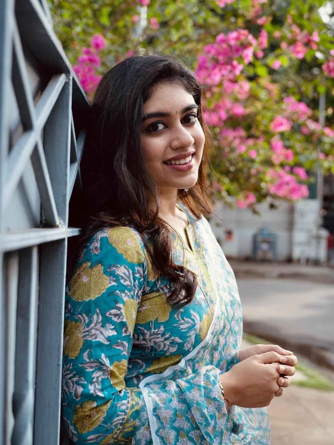 Ethnic Indian Wear Elegant Blue Floral Poly Reyon Suit for Women( fabric is likely breathable, Poly rayon)