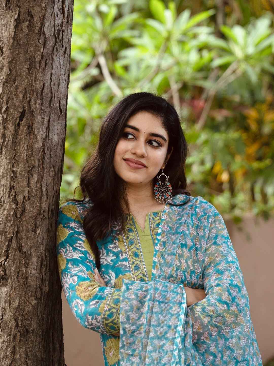 Ethnic Indian Wear Elegant Blue Floral Poly Reyon Suit for Women( fabric is likely breathable, Poly rayon)