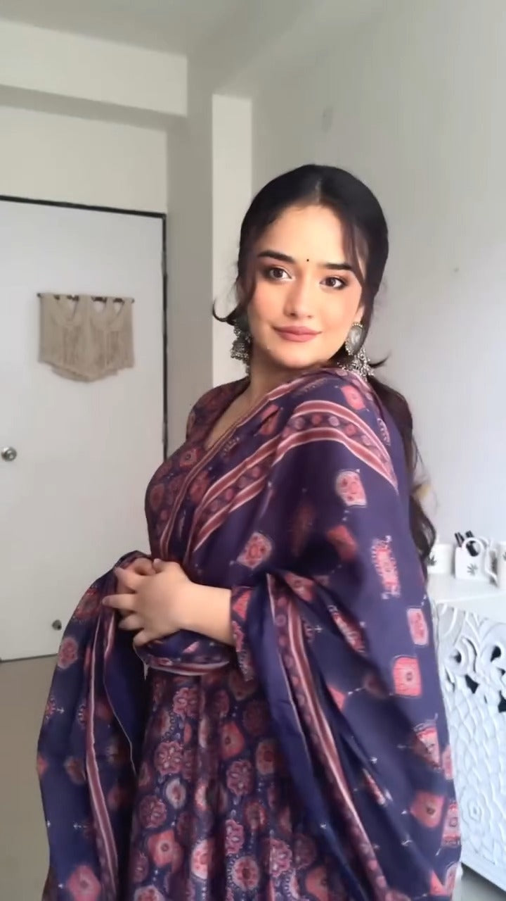 traditional Indian Kurta Pant Dupatta Set